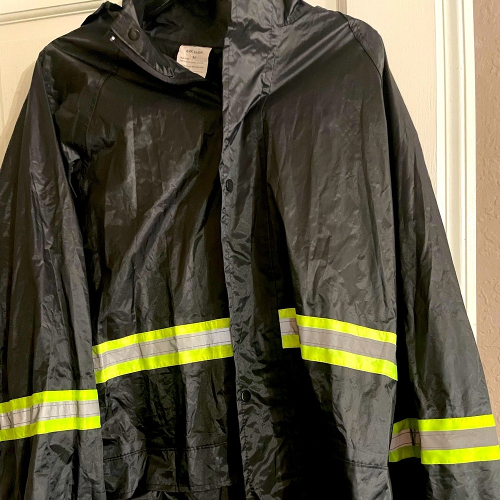 Rain jacket with hoodie